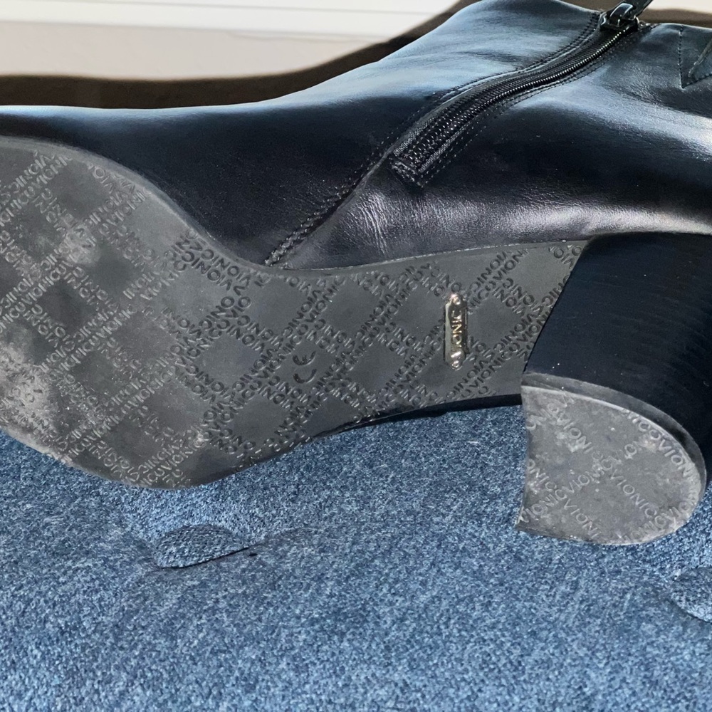Vionic, Black Leather Ankle Boots. - image 3